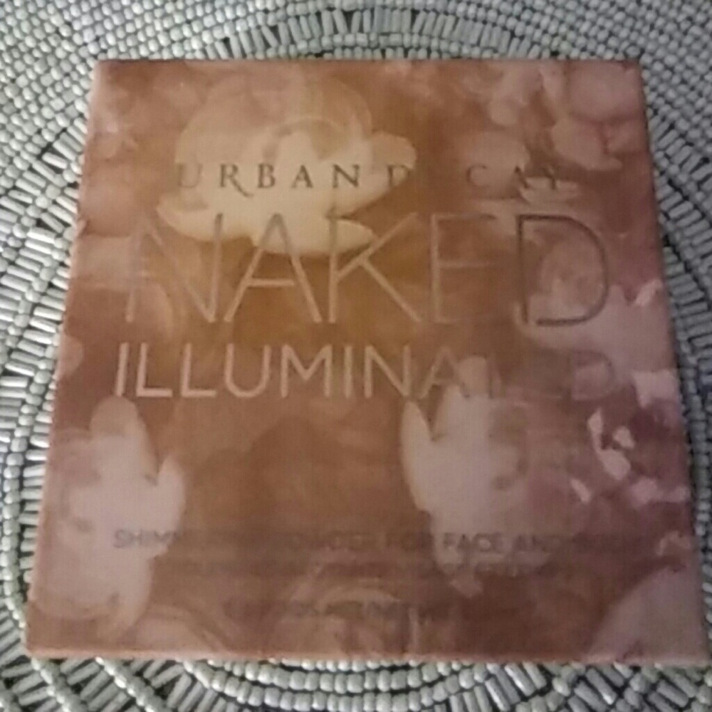 Urban Decay Naked Illuminated
